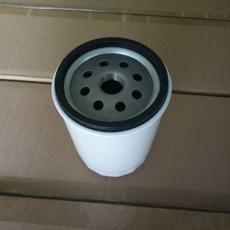 mg冰球突破十大平台供应旋装式柴油滤清器滤芯0710B4